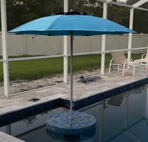 Aruba Las Olas Umbrella inside pool